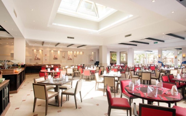 Swiss Inn Pyramids Golf Resort Cairo - Image 5