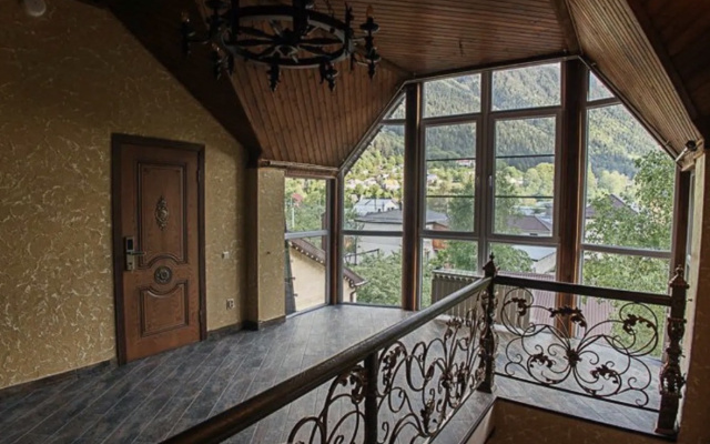 Kamin-haus