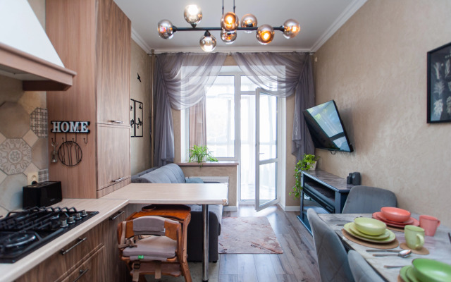 Dvukhetazhnaya Semeyny Uyut Flat