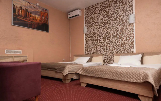 Отель Надежда