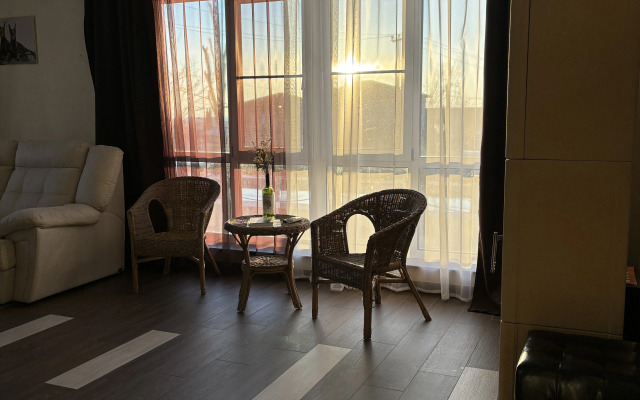 S basseynom i 5 master spalnyami Villa