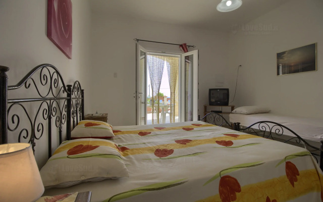 Polo - Relax Front Sea House