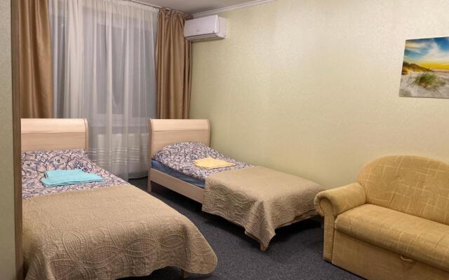 Апартаменты 3 комнаты в Центре рядом с Электричкой на Море