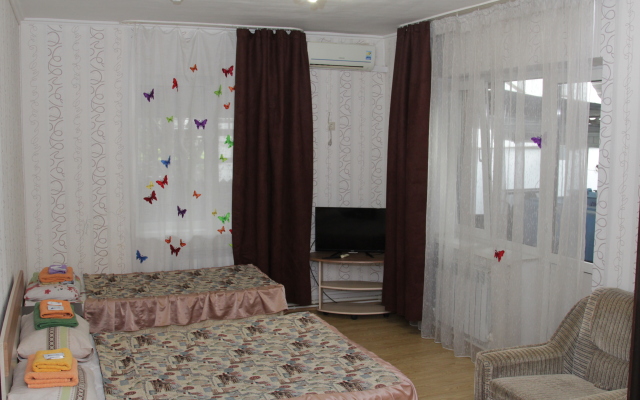 Uyut Guest House