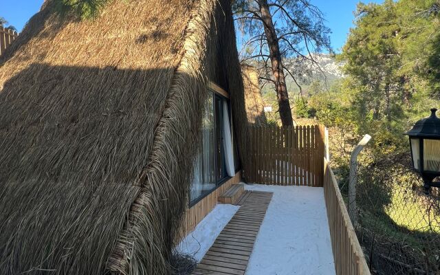 The Hill Glamping Bungalow