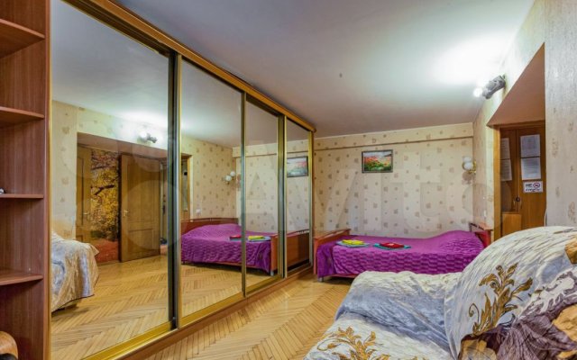 V Novogireevo Flat