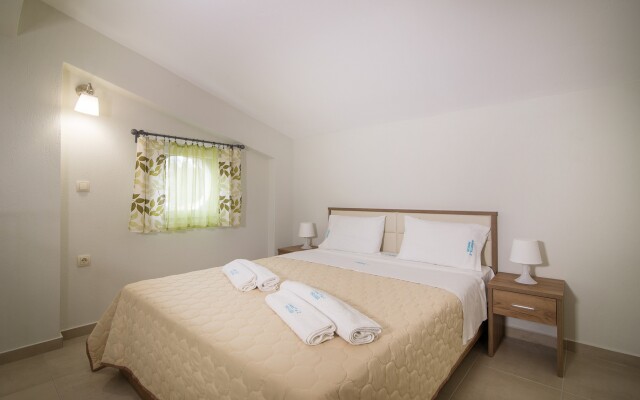 Anneta's House Apartments