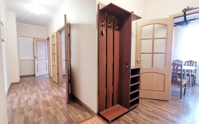 Uyutnye i Prostornye v Sovremennom Raione Apartaments
