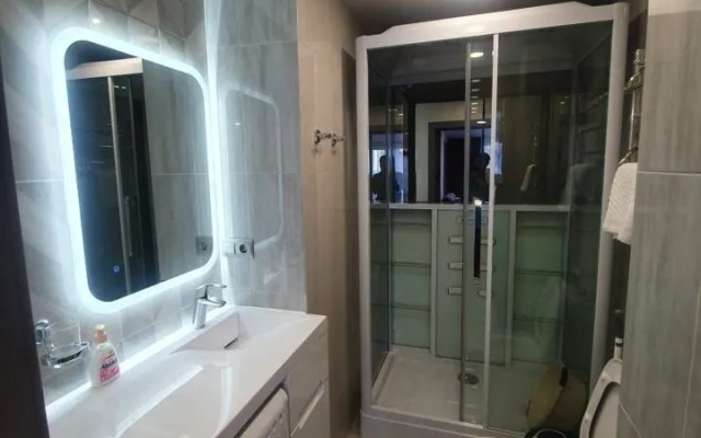 Квартира oднoкoмнaтная 40м² пeрвая линия у мopя