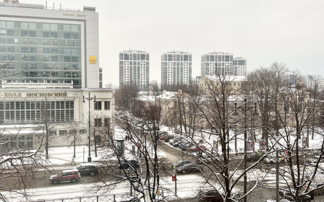 U Metro Moskovskie Vorota Apartments