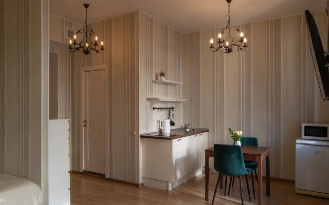 Stilnaya Na Bronnoy U Patriarshikh Prudov Flat