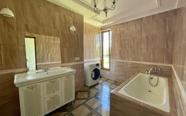 Mayna Villa