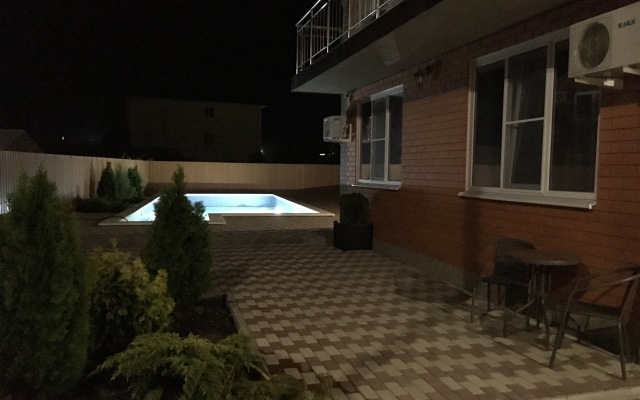 Air Azov Guest House