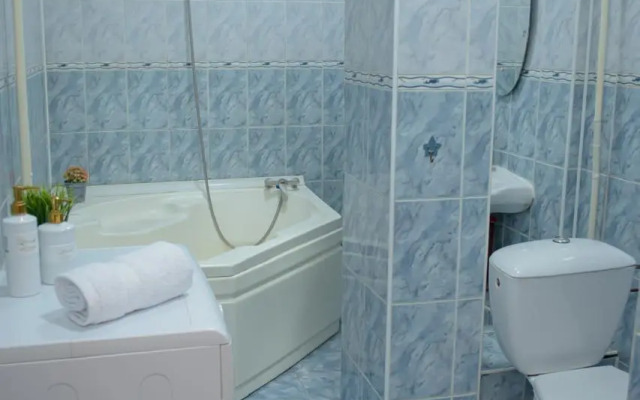 Uyutnaya Odnokomnatnaya Kvartira V Tsentre Flat