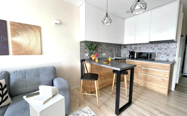 Апартаменты Студия День Ночь с Видом На Горы