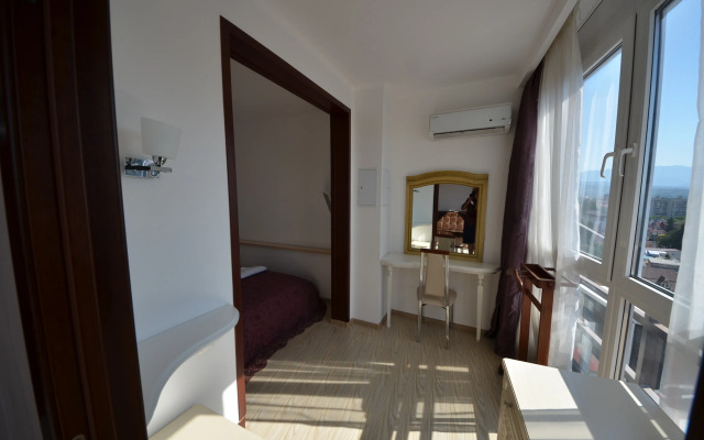 U Samogo Morya Zhk Viva Apartments