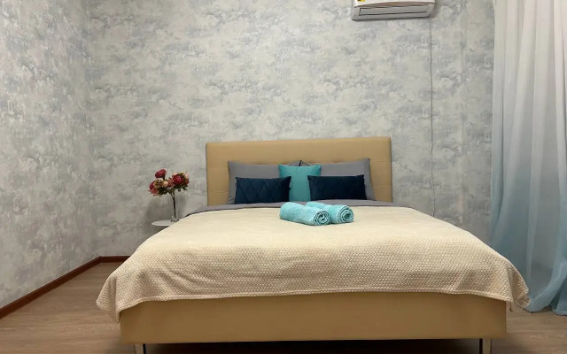 Trekhkomnatnaya S Pryamym Vidom Na More Flat