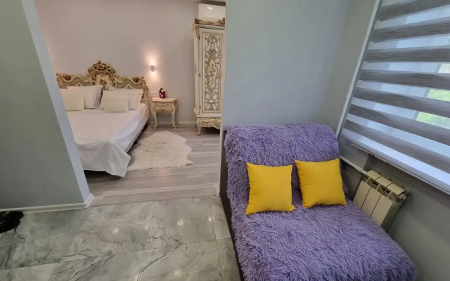Studiya Mukhina 13 Flat