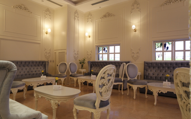 Warwick Al Jubail Hotel