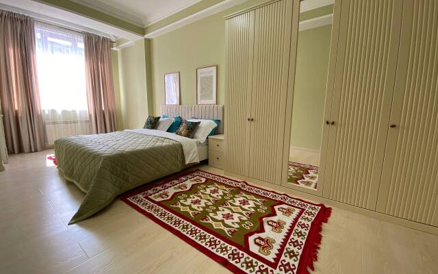 Квартира Просторная Трехкомнатная