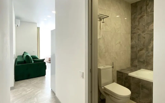 Апартаменты с кроватью 180 см, ванной и панорамными окнами, 17 этаж