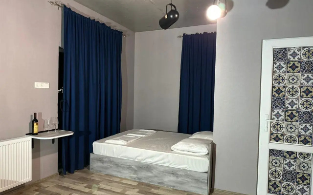 Отель Holiday Garden Tbilisi