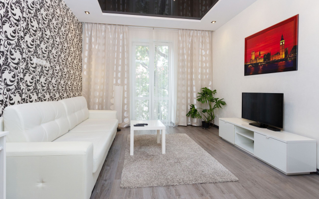 Dvukhkomnatnaia V Istoricheskom Tsentre Flat