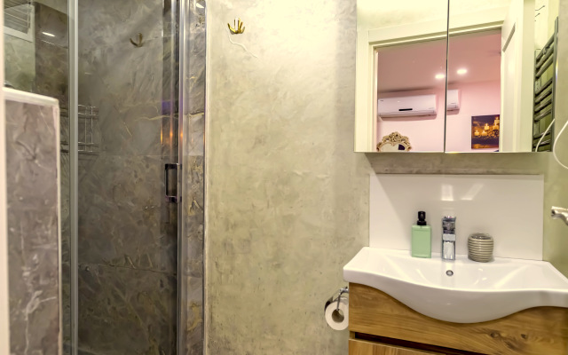 Loren Hotel & Suites