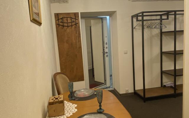 Na Nevskom 84-86 Apartaments (3)
