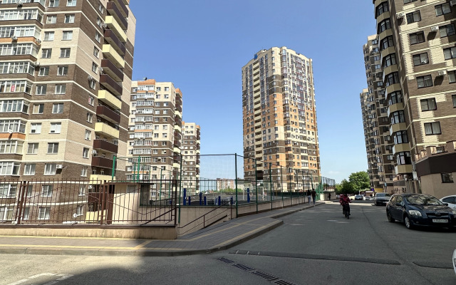 Uyutnaya V Zhk "Shokolad" S Sobstvennoy Okhranyaemoy Territoriey Flat