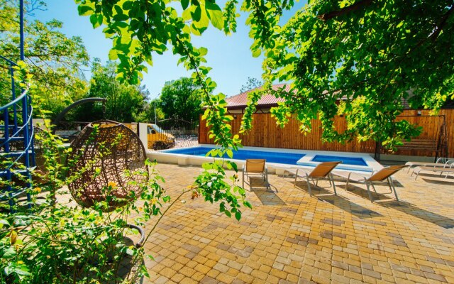 Ninel Guest House
