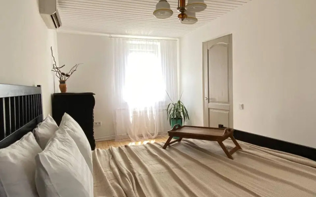 S Sadom I Basseynom Private house