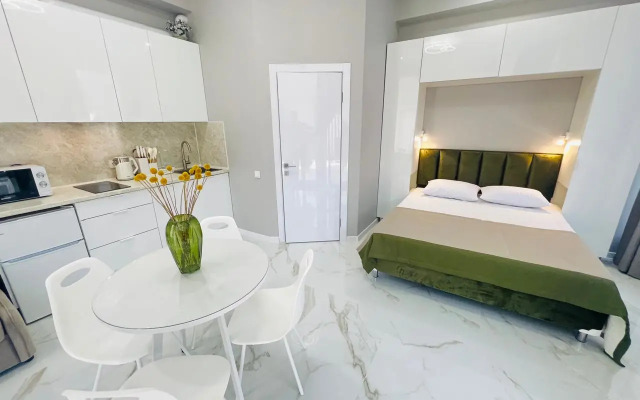 Stilnye Apartamenty S Otdelnym Vkhodom V Apart-Komplekse S Basseynom Apartment