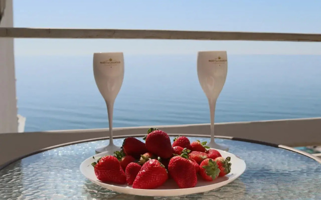 Mare Infiniti Guest house