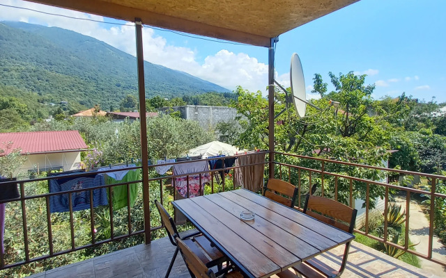 Mari Guest house