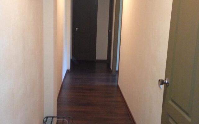 Апартаменты улица Болотникова 4