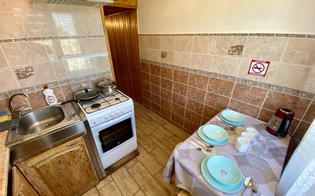 Na Fabrichnoy 2 Flat with Balcony