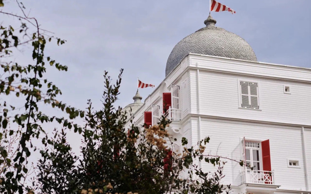 Отель Buyukada Splendid Palace