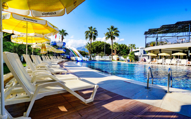 Отель Istanbul Beach