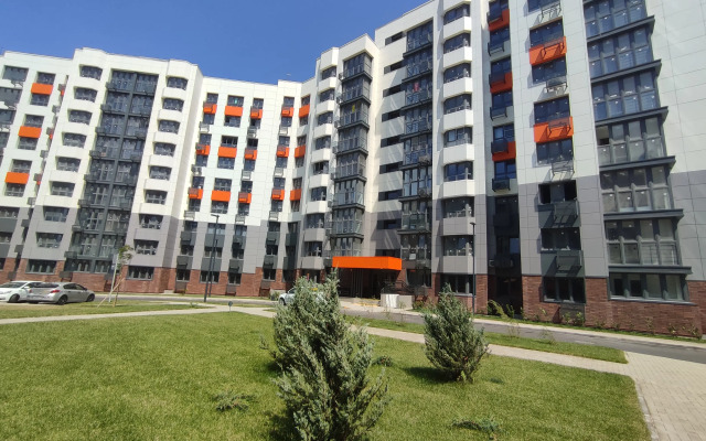 Ryadom S Naberezhnoy Flat
