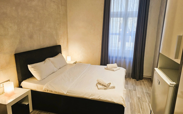 Central Park Residence Guest House