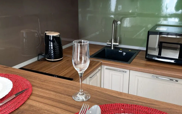 Апартаменты с кроватью 180 см, ванной и панорамными окнами, 17 этаж