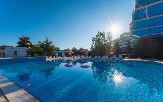 Kurortny Hotel Atelika Gorizont Sudak 2**