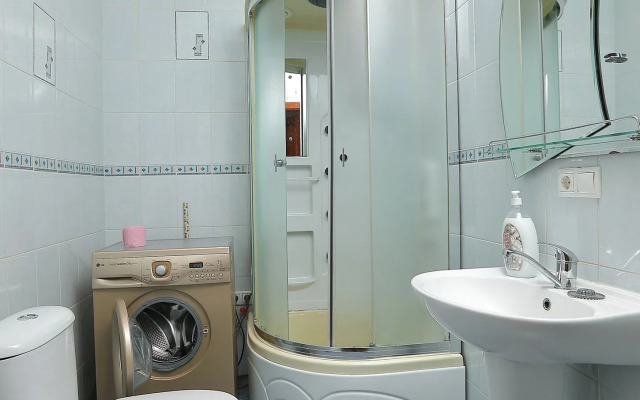 Апартаменты Просторная Квартира на Батурина в кирпичном доме