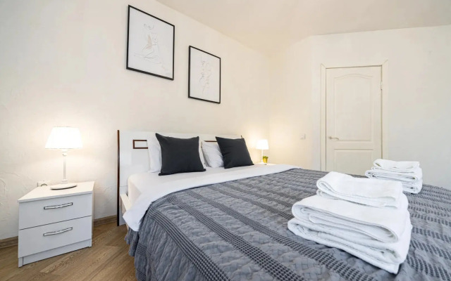 Chistyj Vzgljad na Alekseeva 23 rjadom s TRC Planeta Apartments