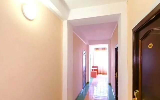 Rakhat Vardane Guest house
