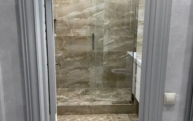 Novaya S Vidom Na Reku Flat