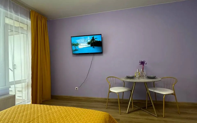 Dizayn Kudrovo s Kachelyyu Apartments