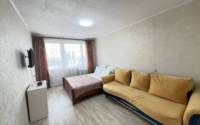 Flat Poyuschie Fontany V Samom Tsentre