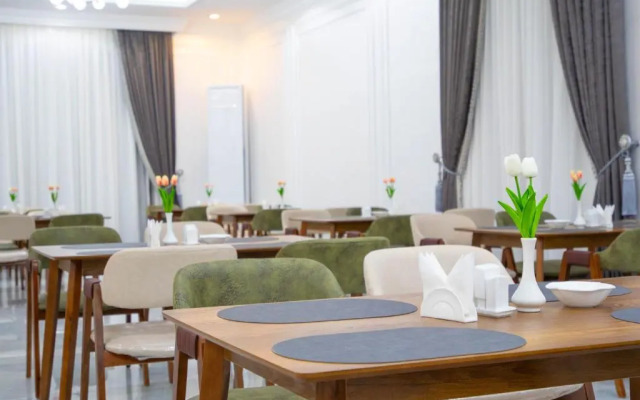 Отель Air Plaza